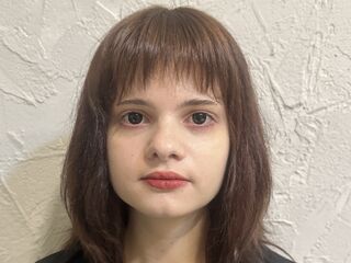 camslut fingering wet pussy LillyMilly