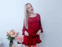 camgirl playing with sextoy LillyShine