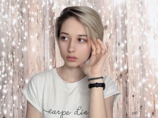 sexy webcamgirl pic LinetteHackworth
