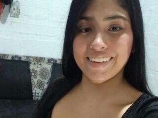 nude webcamgirl picture LuciWolf