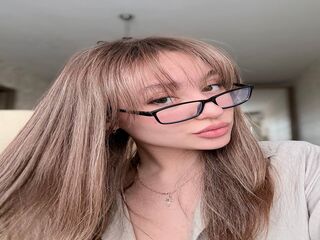 naked webcamgirl video LunaTimer