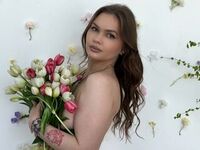 fingering camgirl LunaVales