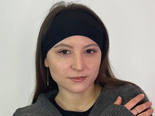 girl showing pussy LuzJeantet