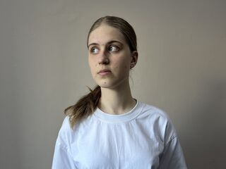 naked girl with webcam fingering pussy MaganPedaci