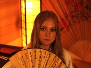 adultcam pic MandiKressierer