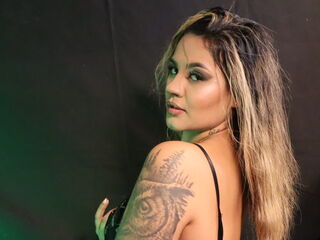 camwhore nude MarianaRoe