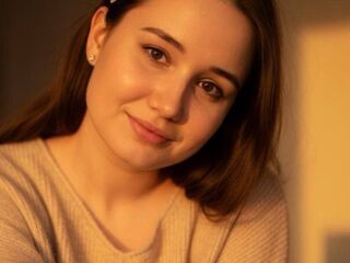 naked girl with webcam masturbating with sextoy MaribethDosh