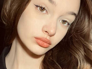 naked cam girl masturbating with vibrator MarshallBushee