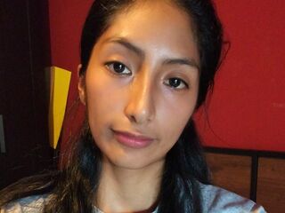 girl topless MayraBravo