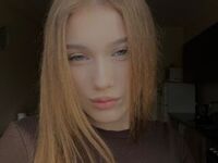 hot camslut MiaDelicia