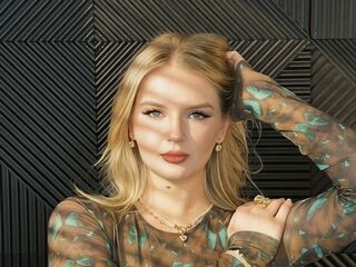 camgirl playing with sex toy MiaLloydy