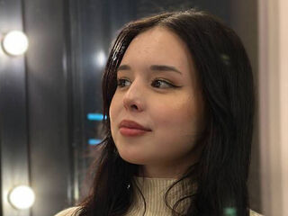 hot cam girl masturbating with sextoy MikiPellon