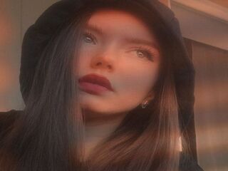 hot camhooker MilaLyra