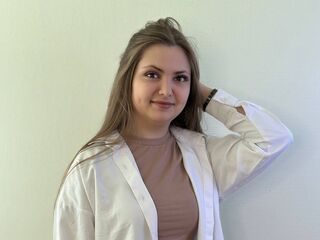 naked girl with cam fingering MildaTaddio