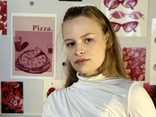 sexy cam girl picture RaeannCeronsky