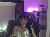 cam girl playing with vibrator RamyGold