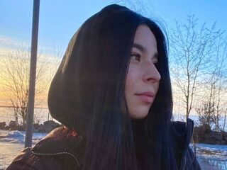 camslut masturbating RosalieMoan