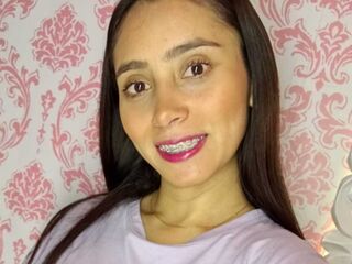 naked cam girl ScarlettMills