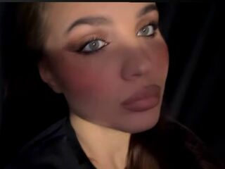 webcam hooker SeemaRedhouse