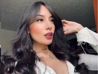 chat with cam SelenaAdan