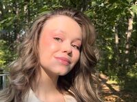 hot cam girl masturbating with sextoy SharlenePernod