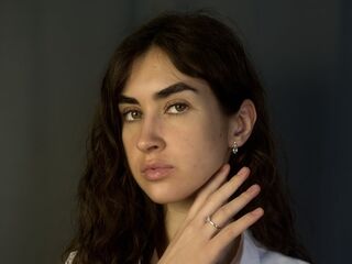 naughty cam girl fingering shaved pussy ShelaCurren