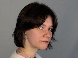 hot cam girl ShiraTorstrick