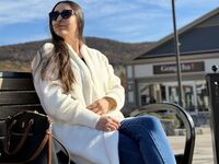 live chat room SiennaNova