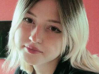 cam girl playing with vibrator SkylaPorter