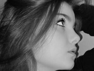 fingering webcamgirl StephanieMiller