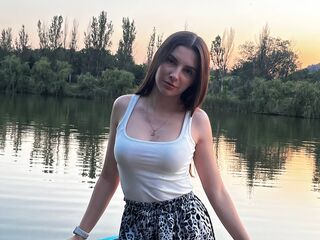 fingering webcamgirl SunniPeavler