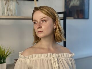 camslut spreading pussy TamekaHemrich