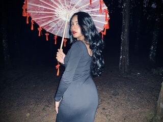 closeup webcam TiannaRous