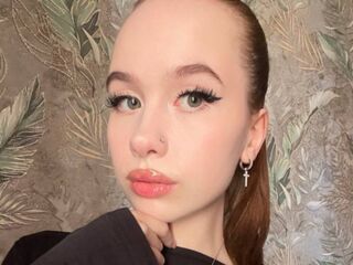 cam girl spreading pussy VelvetForst