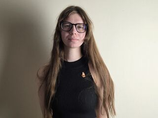 hot cam girl masturbating with vibrator WinnieBorstad