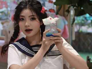 camslut naked YangyiXiao